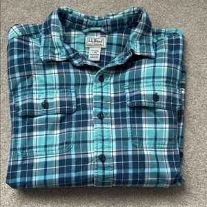 L.L. Bean Men's Teal & Navy Plaid cotton Shirt size large